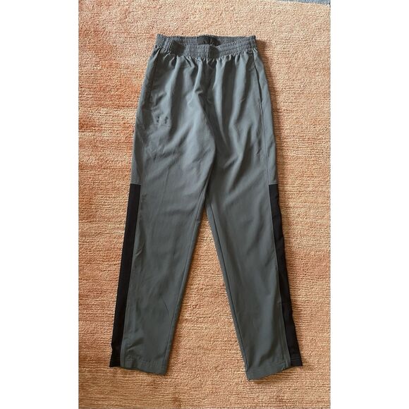 Under Armour Gray Black Track Pants Mens Small Loose Fit Lined Pockets Zip Hems - Picture 1 of 8